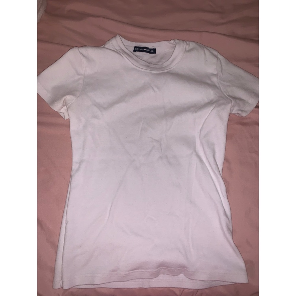 White brandy melville tee shirt